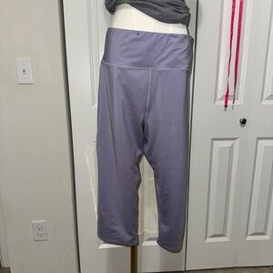 High-Waist Lavender Cropped Active Pants for Women